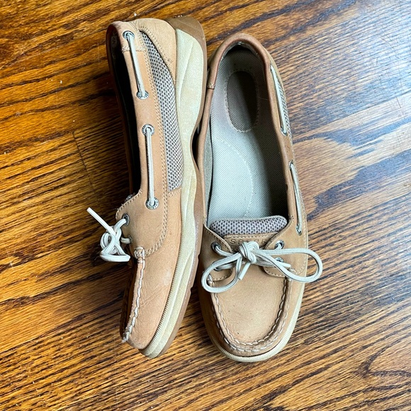 Sperry Shoes - Sperry Angelfish tan uniform boat shoes size 8.5 M